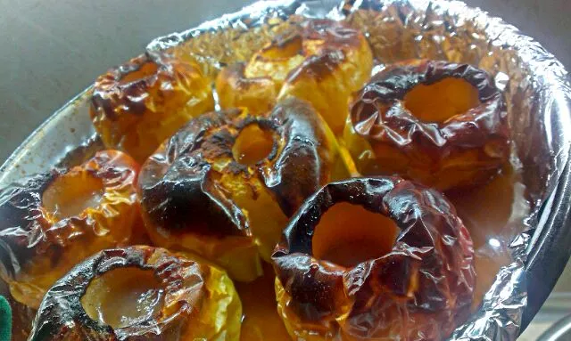 baked apples with honey|Zheni Todorovaさん