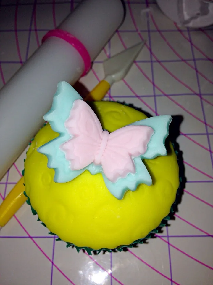 Vanilla Butterfly Cupcake|cookfussさん