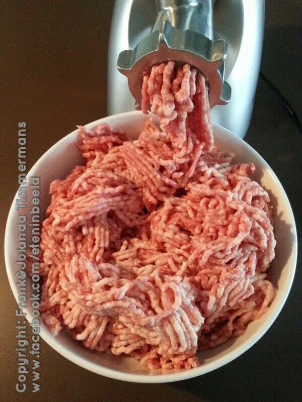 Today we made our own minced meat and sausages . . . .|Frank&Jolanda - Eteninbeeldさん