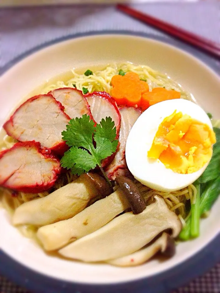 🍜 Egg noodles with roasted red pork 🍴( บะหมี่หมูแดง ) 🍄|🍴melody🍛🎶さん