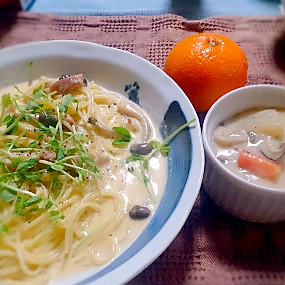 カルボナーラとシチュー。
どっちもクリームだ(^^;|まござんささん