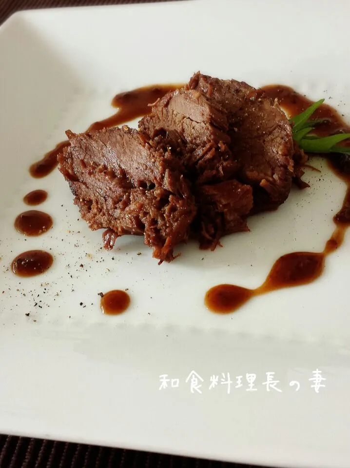 Snapdishの料理写真:牛ほほ肉の赤ワイン煮|和食料理長の妻さん