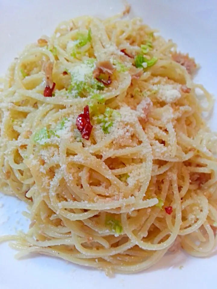 first time I cooked pepperoncini pasta w/tuna &it's my own version(*^^*) it's so hot!!! but I like it:)|Miki Jorierose Obispoさん