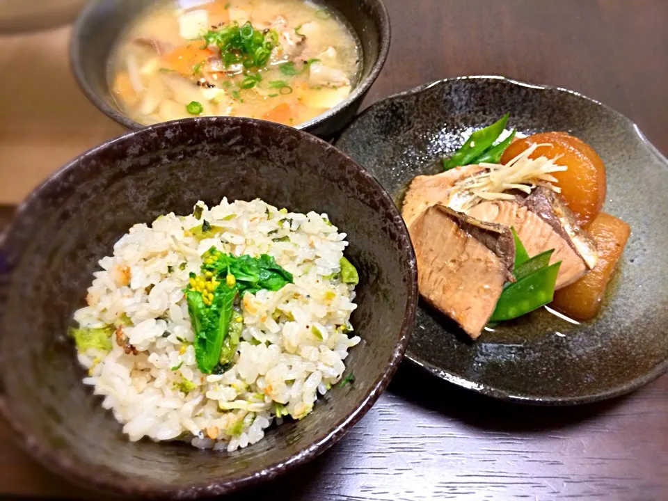 Snapdishの料理写真:菜の花のしらすご飯。ぶり大根定食(^ ^)|よっしーさん