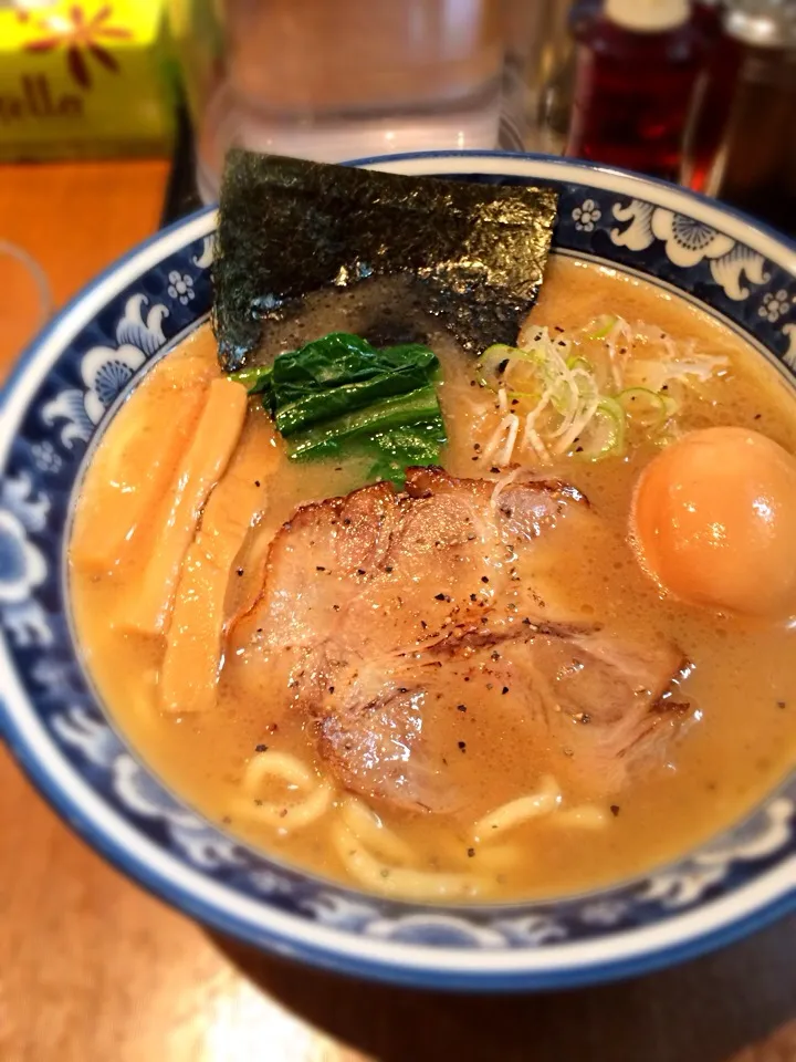 Snapdishの料理写真:2号ラーメン＋味玉|morimi32さん