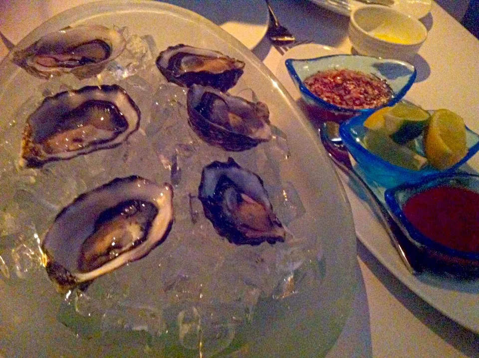 Snapdishの料理写真:Coffin bay oysters|skyblueさん