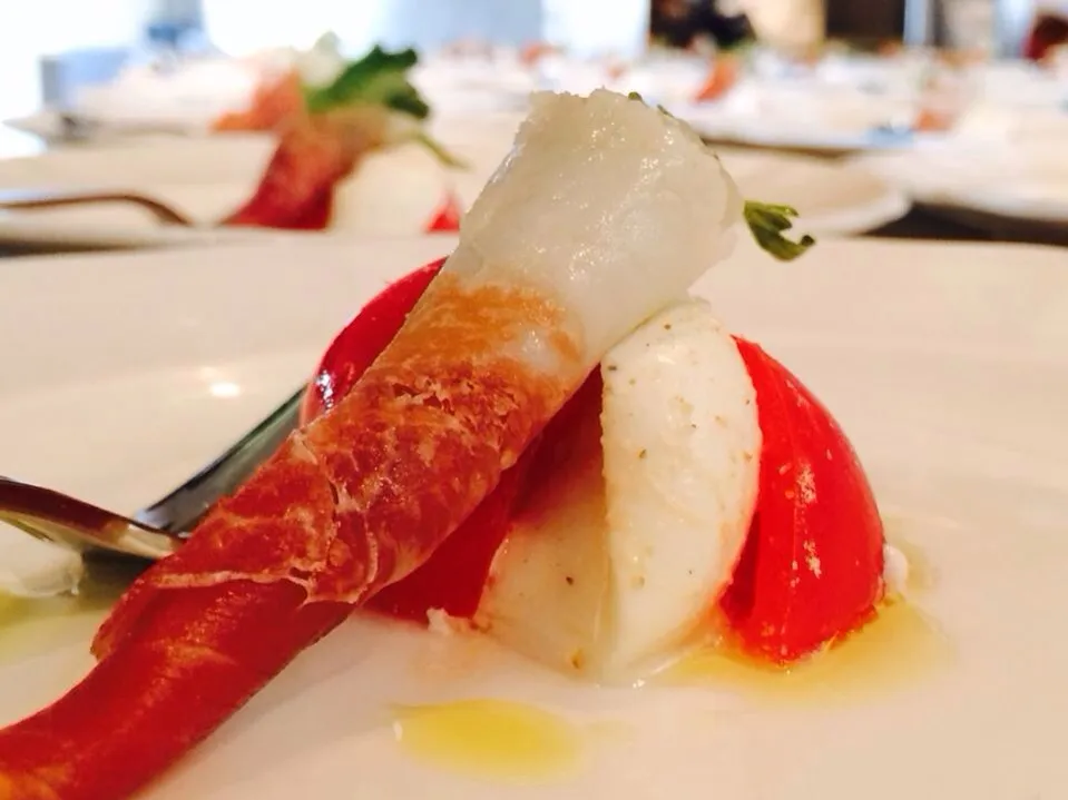 Caprese con prosciutto|Salvatore Cuomoさん