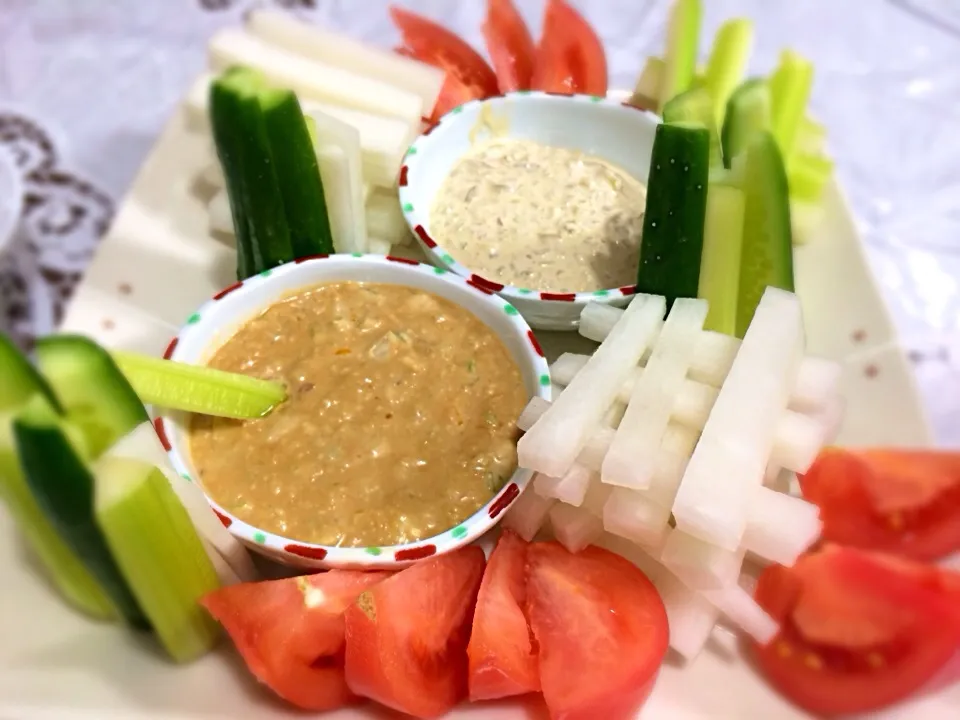 Snapdishの料理写真:Stick veggies with soy sauce cheese dips & Yuzu Miso mayo|Yuuki.Mさん