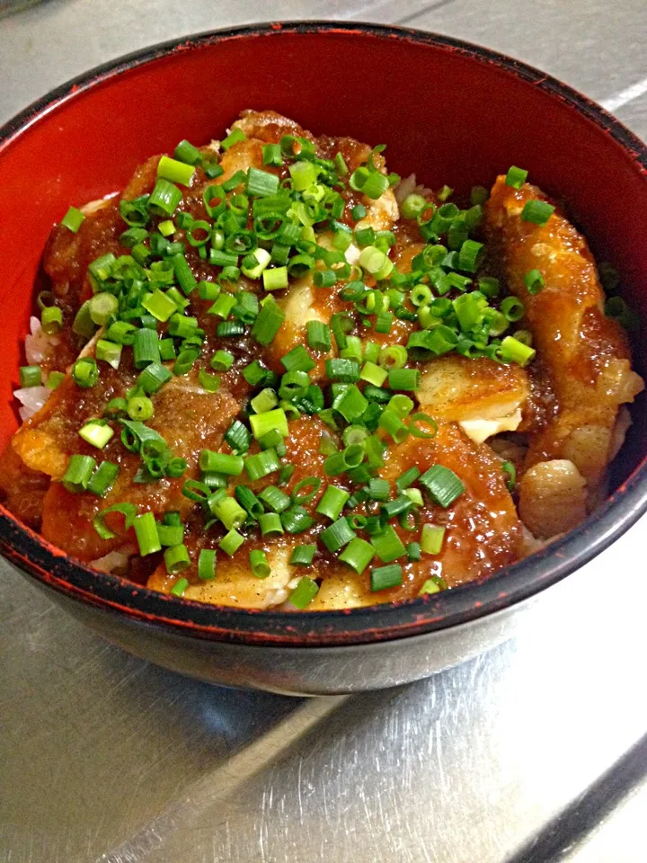 Snapdishの料理写真:チキンステーキ丼|ちぃさんさん