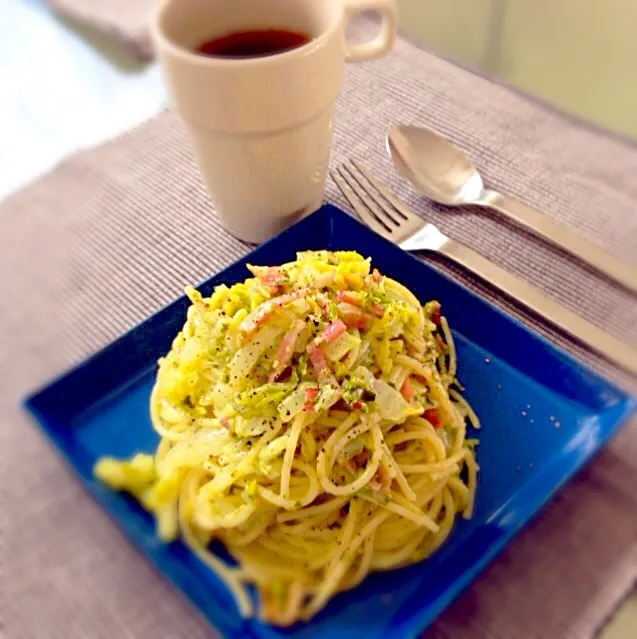 Snapdishの料理写真:白菜とベーコンのバジルチーズパスタ|ふぅさん