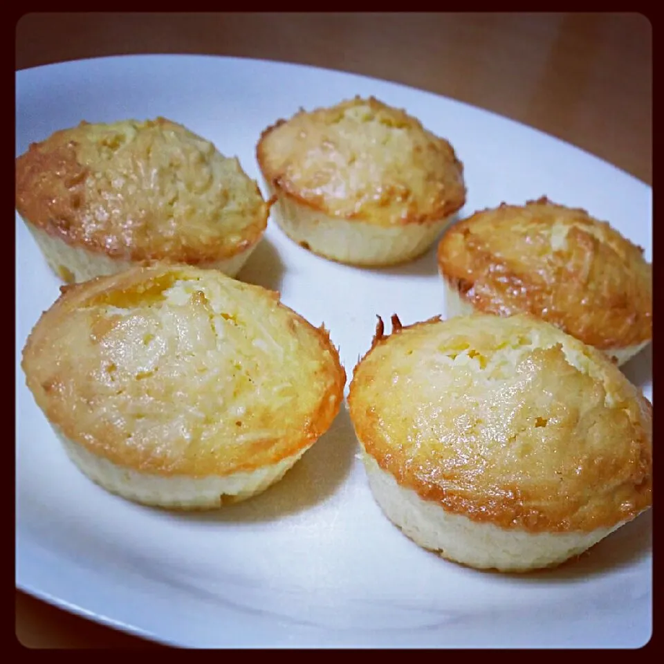 My first Macaroons...|Ruel J. Saunarさん