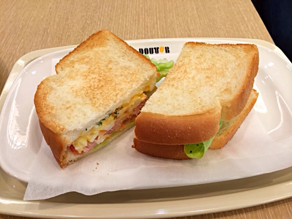 Ham & egg sandwich|Ong Sor Fernさん