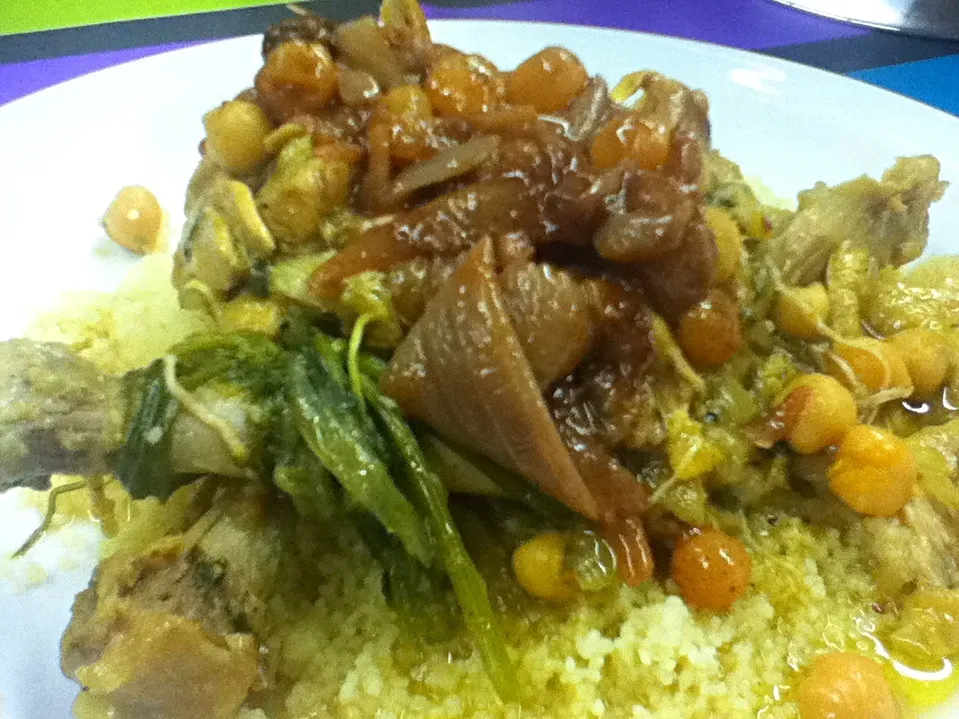 Couscous poulet et oignons|isabelle claramuntさん