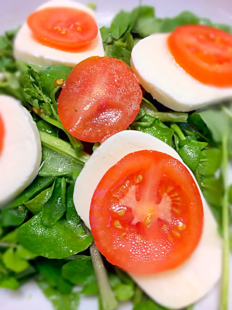 Salada de agrião , tomate e mozarela fresca|Hérica Yamasumiさん