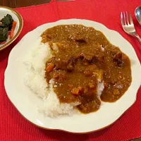 Snapdishの料理写真:牛すじ煮込みカレー|nanaさん