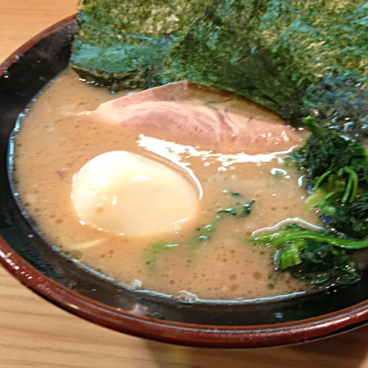 ラーメンと味玉|さくさくぱんださん