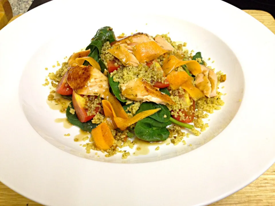 Lightly Smoked Salmon with a couscous, spinach and tomato salad|Steve Pountneyさん