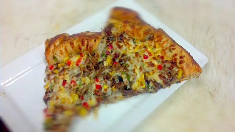 pulled pork pizza|matt hatchewさん