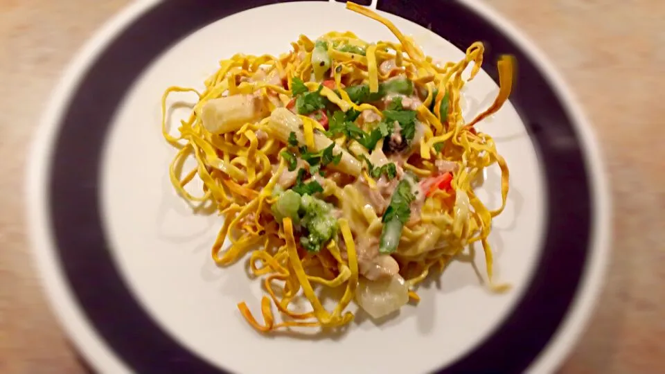 Tuna noodle casserole|Lacey Engelさん