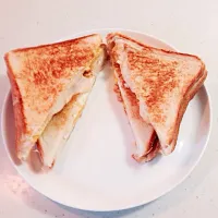 Grill Cheese & Egg|Harry James Wrightさん