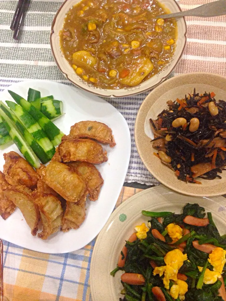 Snapdishの料理写真:夕食 和食料理長の妻さん、きゅうり、できましぇん💧|Riekoさん