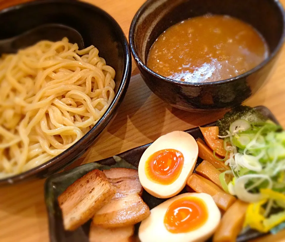 Snapdishの料理写真:超濃厚とんこつつけ麺スペシャル並盛|toshi,I🍴さん