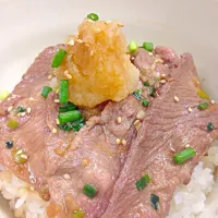 牛たんサッと焼き丼|生だれ焼肉鼓(つづみ)さん