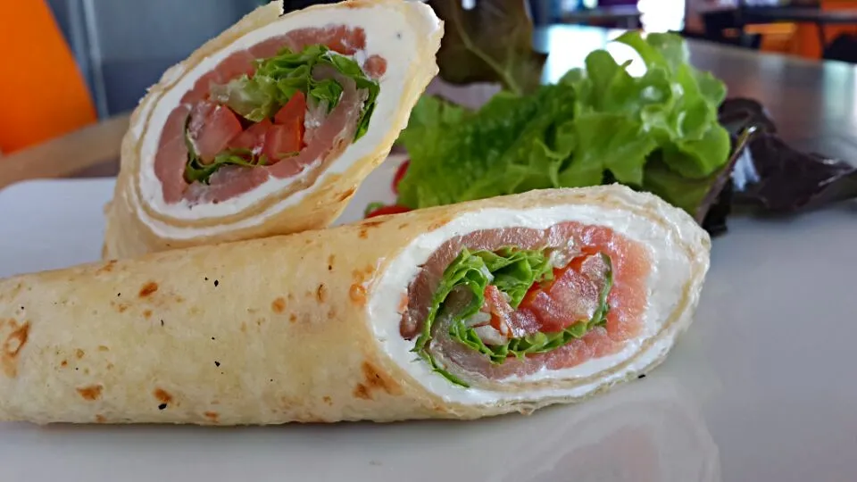 Smoked salmon wrap|anthony williamさん