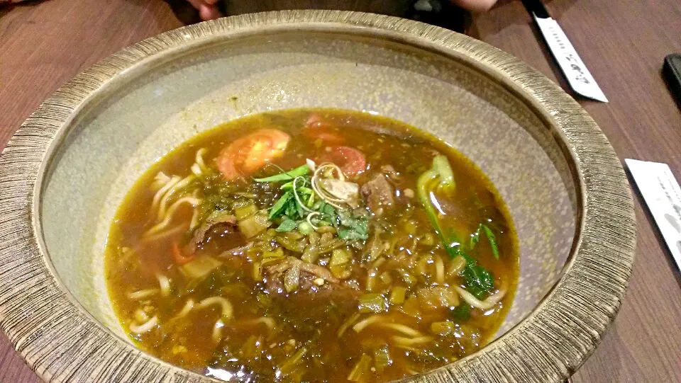 Snapdishの料理写真:酸菜牛肉麵|張珍悅さん