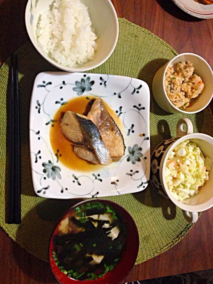 ブリの照り焼き、白菜のコールスロー、おから、豆腐のおすまし|今日の献立さん