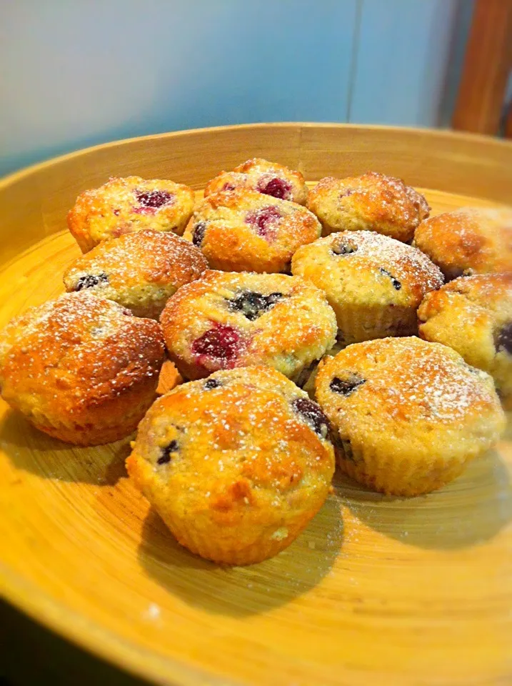 Snapdishの料理写真:Berry muffins|jessさん