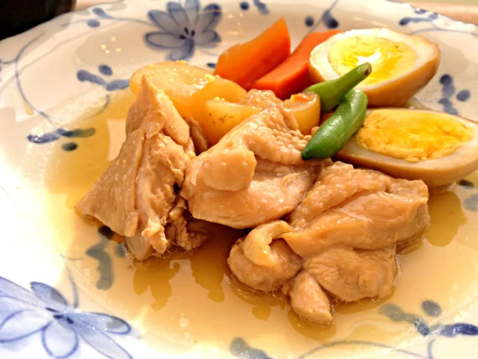 今日の社食は若鶏と煮卵の甘露煮。440円。|ルーア・ブランカさん