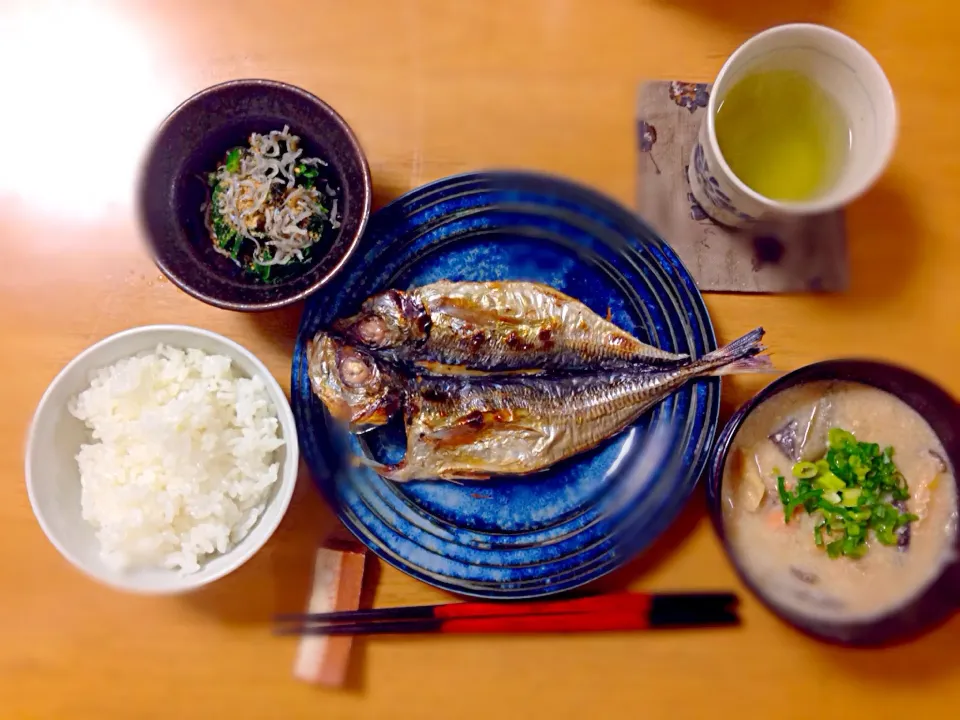 朝ごはん  鯵の干物、粕汁、法蓮草のお浸し。|kctreeさん