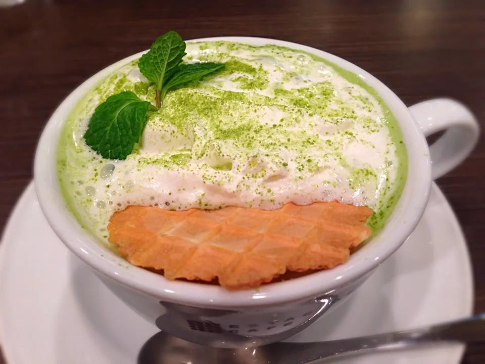 白ゴマ抹茶オレ😋💗うんま〜い❗️|みほままこさん