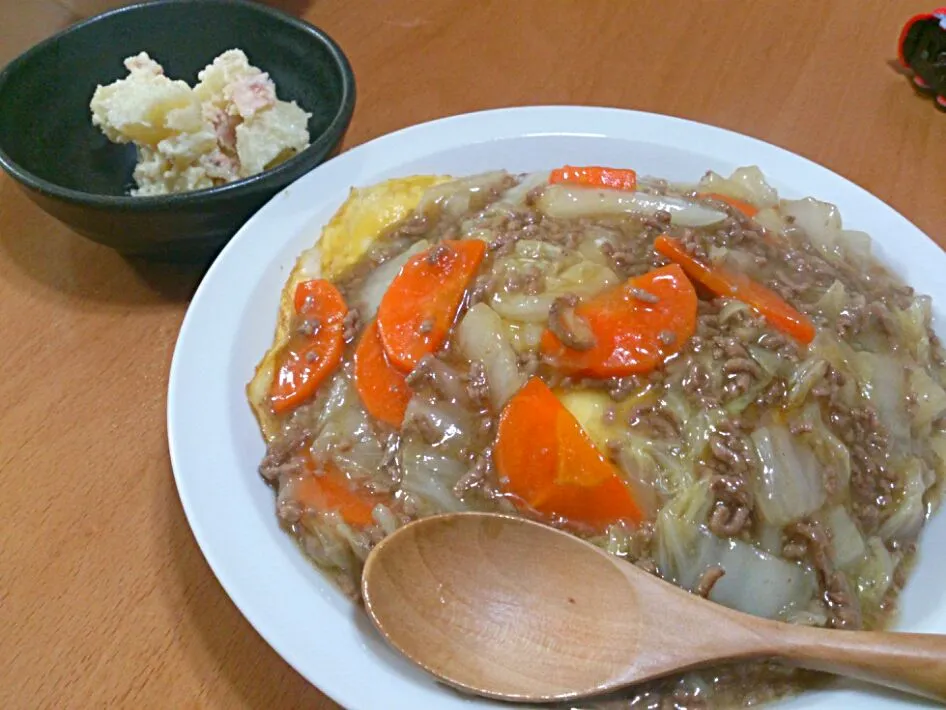 ひき肉あんかけご飯とポテトサラダ|りーさん