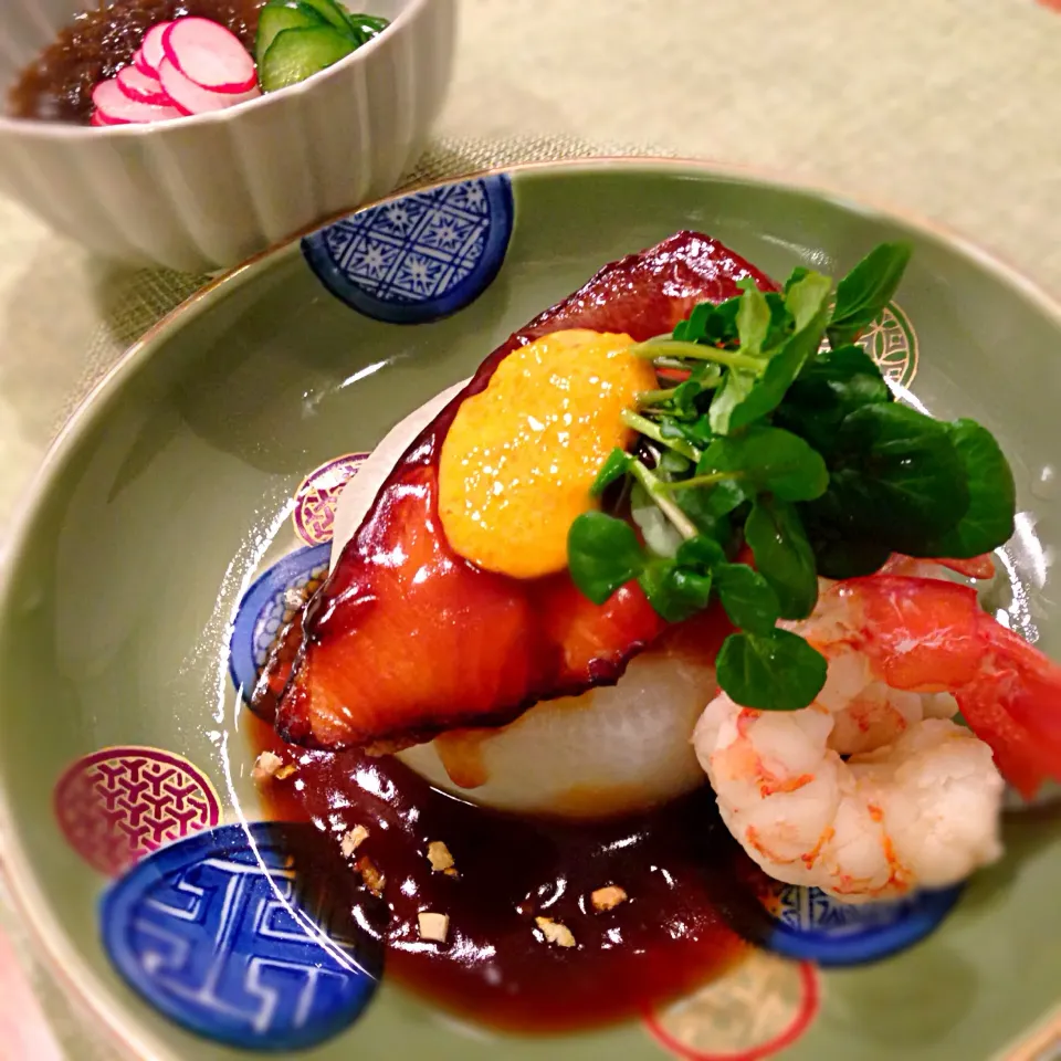 寒鰤の柚庵焼き🐟                       風呂吹き大根と海老添え|もとぱんさん