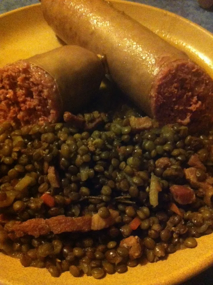 Snapdishの料理写真:Saucisson à cuire d'Auvergne aux Lentilles Vertes du Puy en Velay #Auvergne|PHILIPPEさん