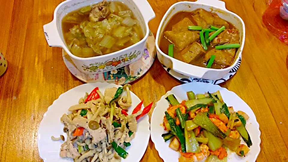 菇菇肉片+炒二鮮+滷臭豆腐+肉骨茶|Emily Yangさん