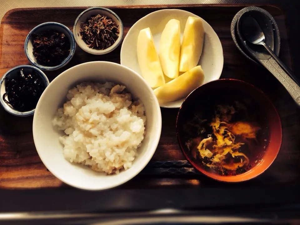 お豆腐粥、混ぜ込み中華風スープ、葉とらずりんご|charさん