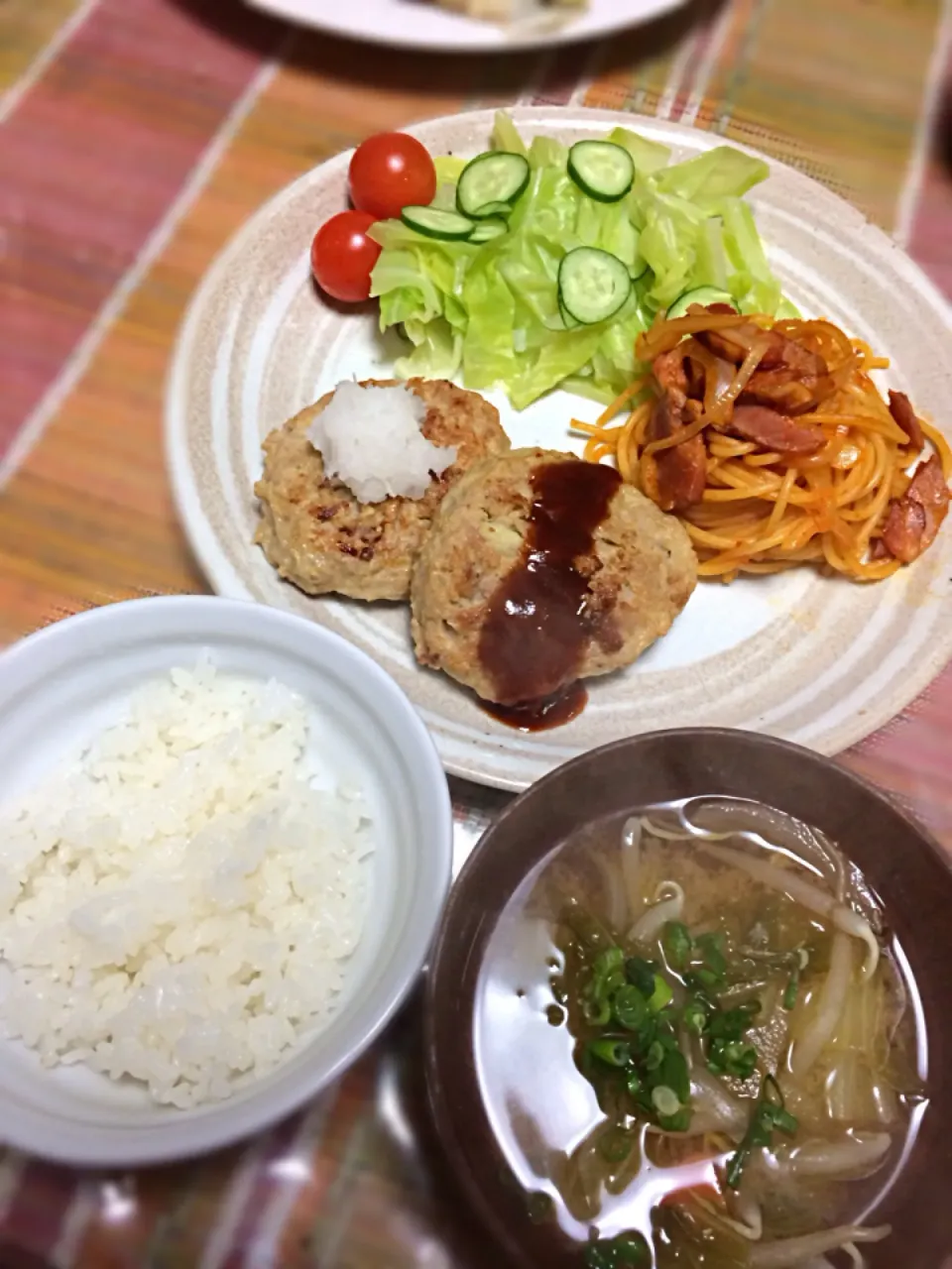 ☆2種類ハンバーグ ☆スパゲティ ☆温野菜 ☆野菜たっぷりお味噌汁|Naaさん