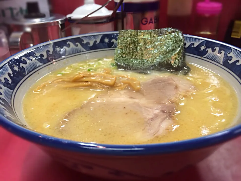 エビ出汁塩とんこつラーメン|wildcat山猫さん