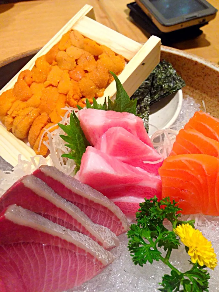 Assorted Sashimi + Uni|hweeyhさん