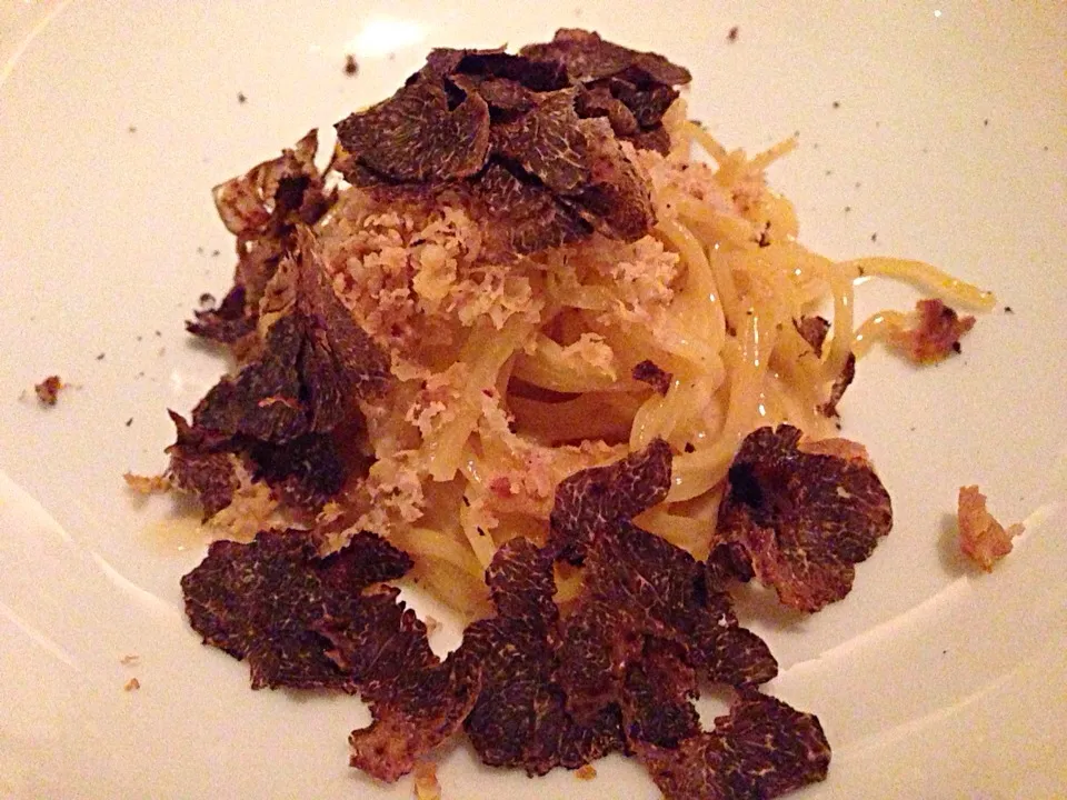 Tagliolini with black truffles and chestnut|Chocochuさん