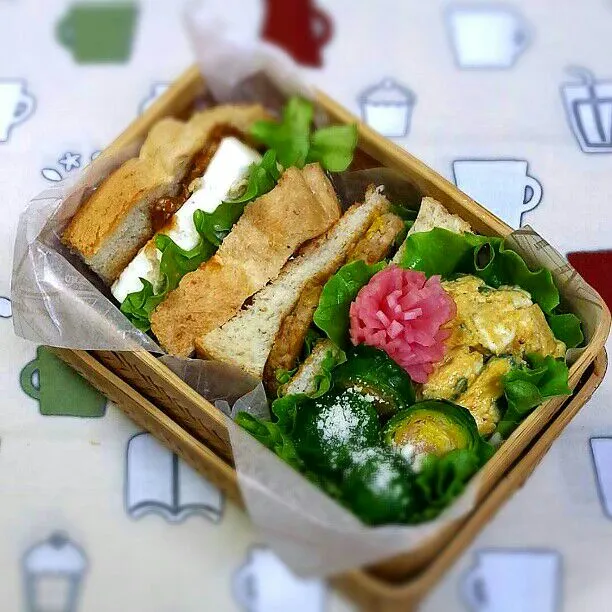 Snapdishの料理写真:旦那さんの朝ごパン弁当♪|kyujaさん