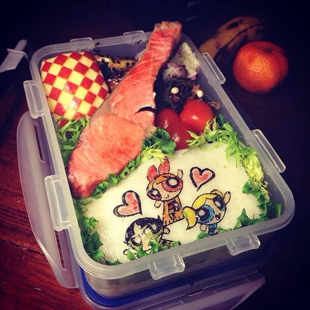 The Powerpuff Girls ♥️Grilled Salmon Bento.  パワーパフガールズ♥️焼き鮭弁当|Yuka Nakataさん