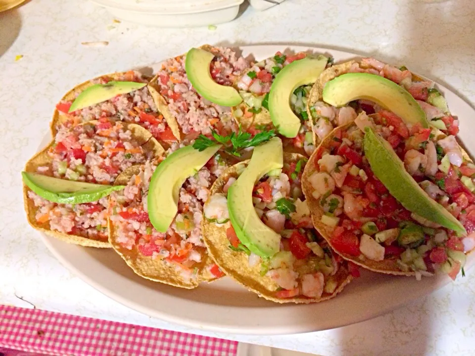 Snapdishの料理写真:Tostadas Ceviche camarón y pescado|Ernesto Alonso Arreguin Cobianさん