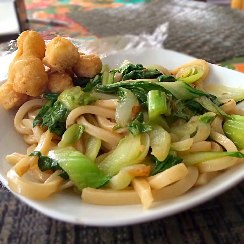 Udon with Bok Cjoy and Chicken Nuggets|Irene Hoさん