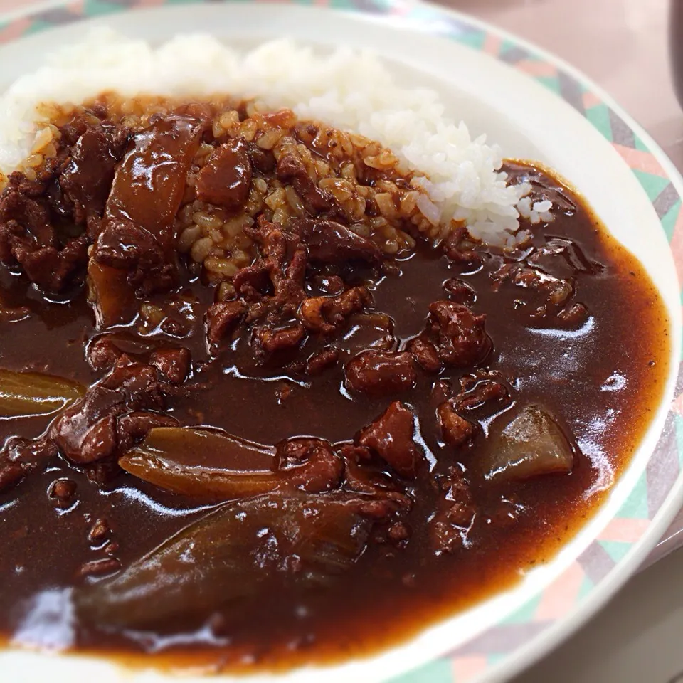 ハヤシライス定食。単品のときは最高に美味しいのに定食になると何故か味が落ちる。|さるさん