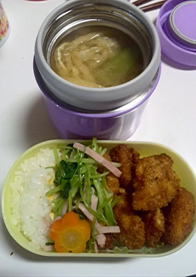 一口チキンカツ・ミツバとハムのソテー・白ご飯・絹さやと油揚げのお味噌汁|Miyuki  Saitoさん