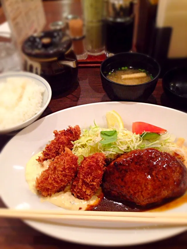 欧風軒のハンバーグとカキフライの定食|Aya Hasegawaさん